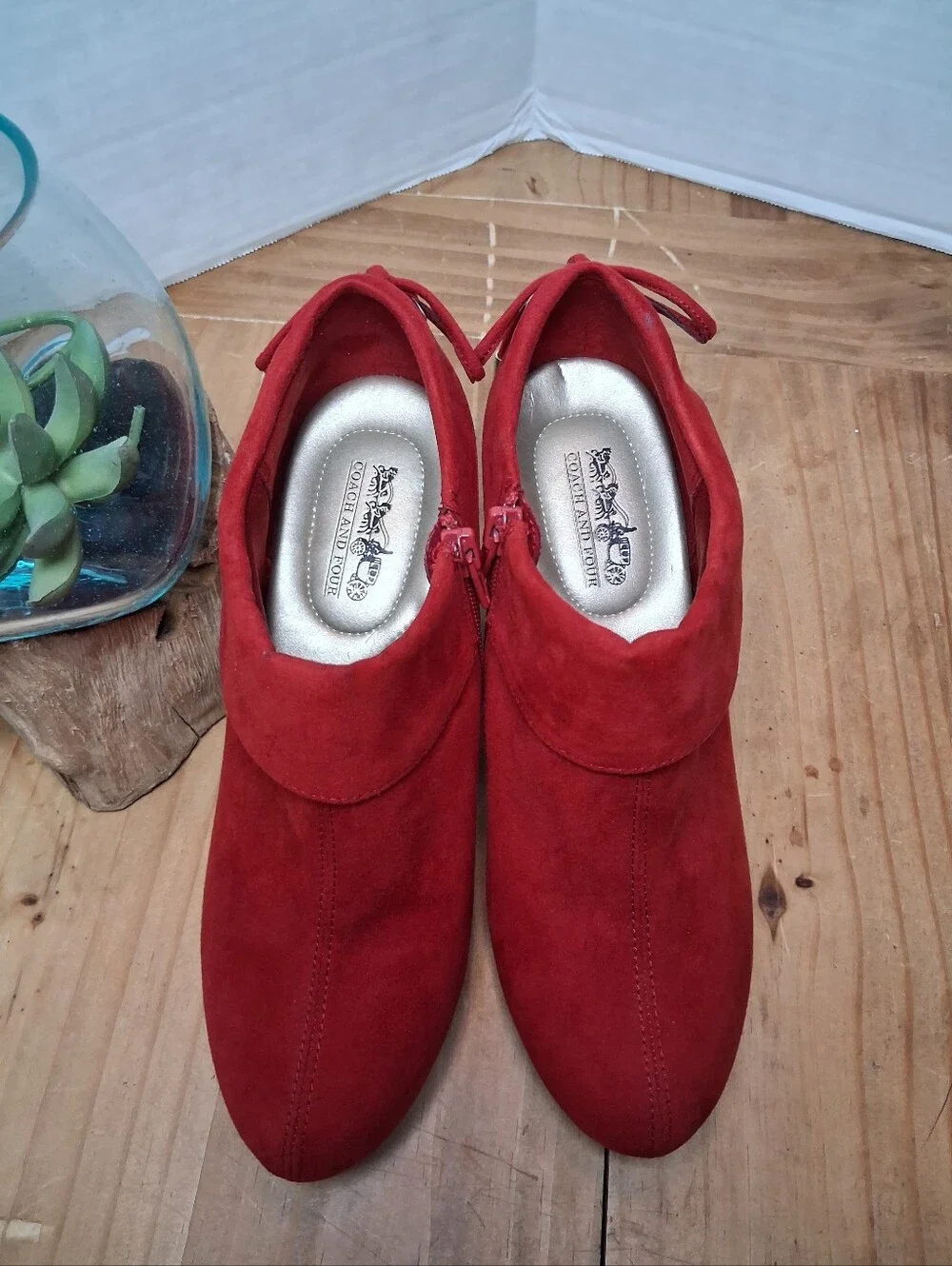 Coach and Four Faux Suede Cuffed Bootie w/Bow On Heel Fire Engine Red Size 7